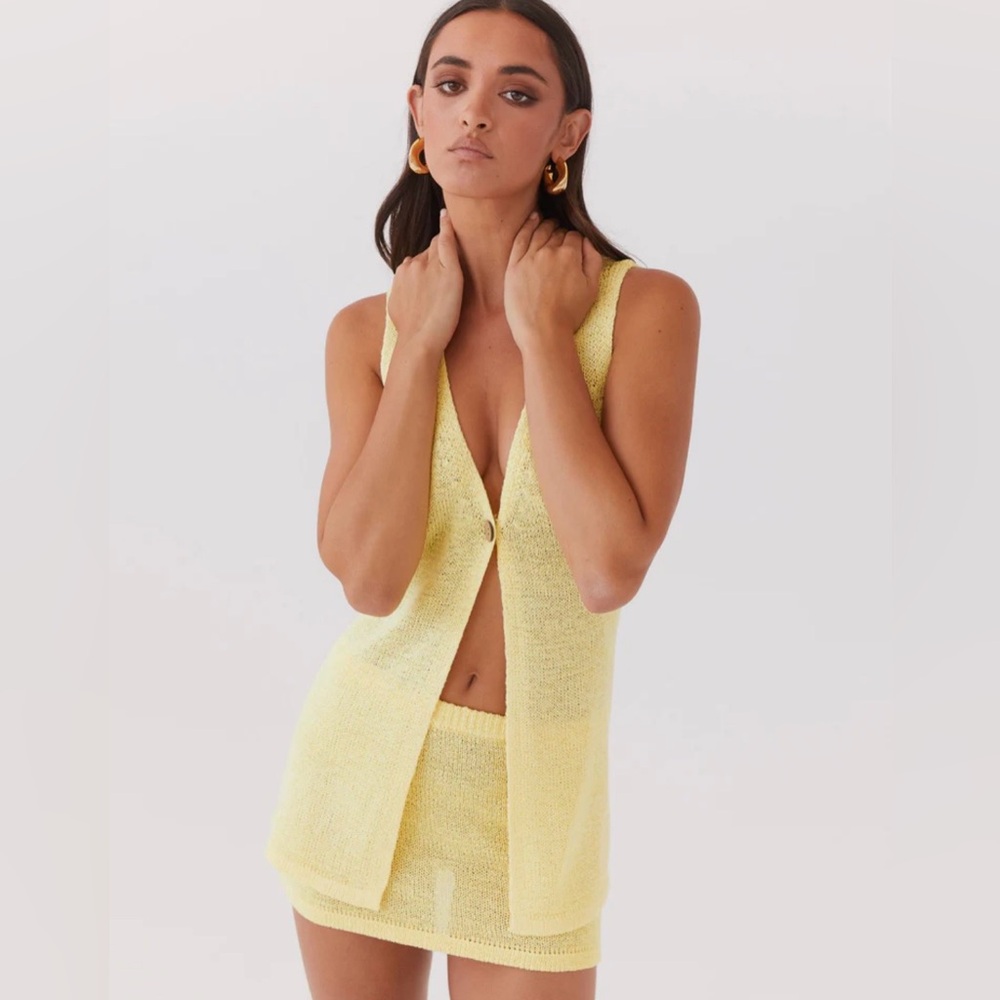 Peppermayo Women’s Capri Glow Knit Crochet Mini Skirt Shorts Skort Yellow Small